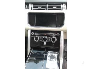 Gebrauchte Radio CD Spieler Landrover Range Rover Sport (LW) 4.4 SDV8 32V Preis auf Anfrage angeboten von "Altijd Raak" Penders