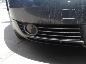 Used Fog light, front right Audi A4 (B7) 2.0 20V Price on request offered by "Altijd Raak" Penders