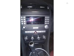 Used Air conditioning control panel Mercedes SLK (R171) 1.8 200 K 16V Price on request offered by "Altijd Raak" Penders