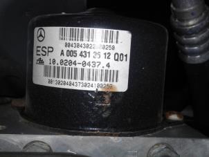 Usagé Pompe ABS Mercedes SLK (R171) 1.8 200 K 16V Prix sur demande proposé par "Altijd Raak" Penders