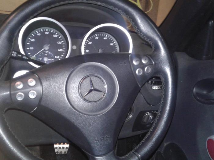 Steering wheel mounted radio control from a Mercedes-Benz SLK (R171) 1.8 200 K 16V 2004