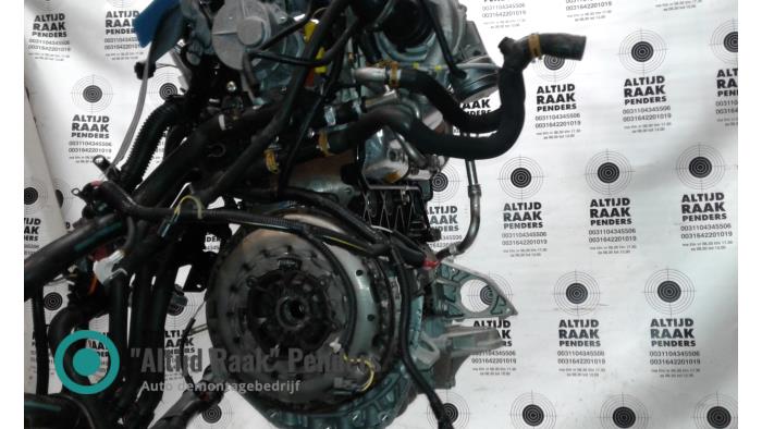 Engine from a Renault Scénic II (JM) 1.9 dCi 130 2006