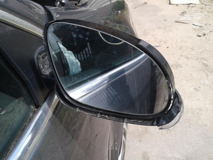 Wing mirror, right from a Volkswagen Golf VI Variant (AJ5/1KA) 1.6 TDI 16V 105 2011