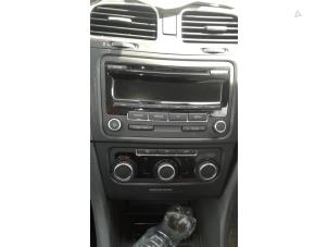 Używane Panel sterowania klimatyzacji Volkswagen Golf VI Variant (AJ5/1KA) 1.6 TDI 16V 105 Cena na żądanie oferowane przez "Altijd Raak" Penders