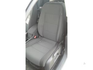 Used Seat, left Volkswagen Golf VI Variant (AJ5/1KA) 1.6 TDI 16V 105 Price on request offered by "Altijd Raak" Penders