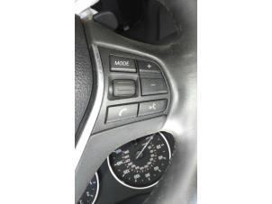 Gebrauchte Radiobedienung Lenkrad BMW 1 serie (F21) M135i 3.0 24V Preis auf Anfrage angeboten von "Altijd Raak" Penders