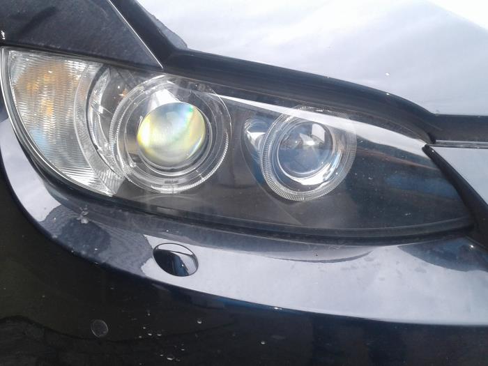 Headlight, right from a BMW 3 serie (E92) M3 4.0 V8 32V 2008