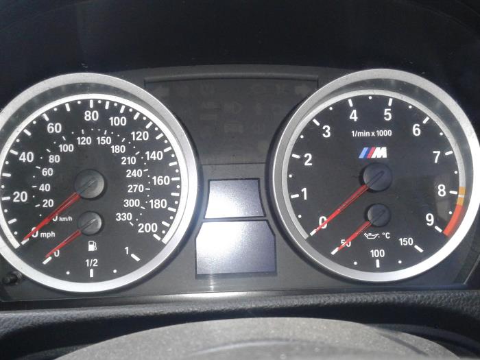 Odometer KM from a BMW 3 serie (E92) M3 4.0 V8 32V 2008