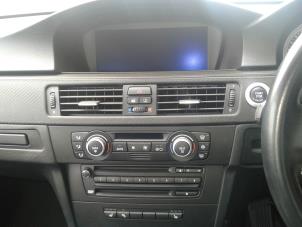 Używane Wyswietlacz nawigacji BMW 3 serie (E92) M3 4.0 V8 32V Cena na żądanie oferowane przez "Altijd Raak" Penders