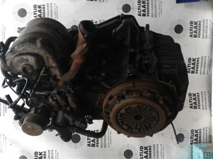 Engine from a Renault Trafic I (TXW) 1.9 D 1999