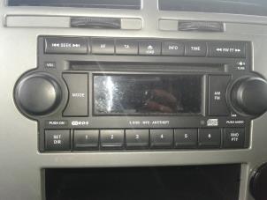 Gebrauchte Radio CD Spieler Jeep Patriot (MK74) 2.0 CRD 16V 4x4 Preis auf Anfrage angeboten von "Altijd Raak" Penders
