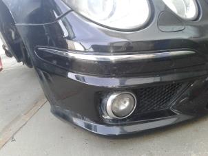 Used Bumper fog light Mercedes E Combi (S211) 6.2 E-63 AMG V8 32V Price on request offered by "Altijd Raak" Penders