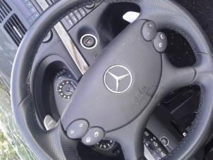 Usados Mando de radio volante Mercedes E Combi (S211) 6.2 E-63 AMG V8 32V Precio de solicitud ofrecido por "Altijd Raak" Penders