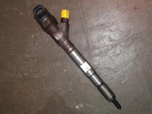 Used Injector (diesel) Kia Sorento I (JC) 2.5 CRDi 16V Price on request offered by "Altijd Raak" Penders