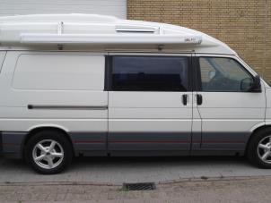 Used Engine Volkswagen Transporter/Caravelle T4 2.4 D Price on request offered by "Altijd Raak" Penders