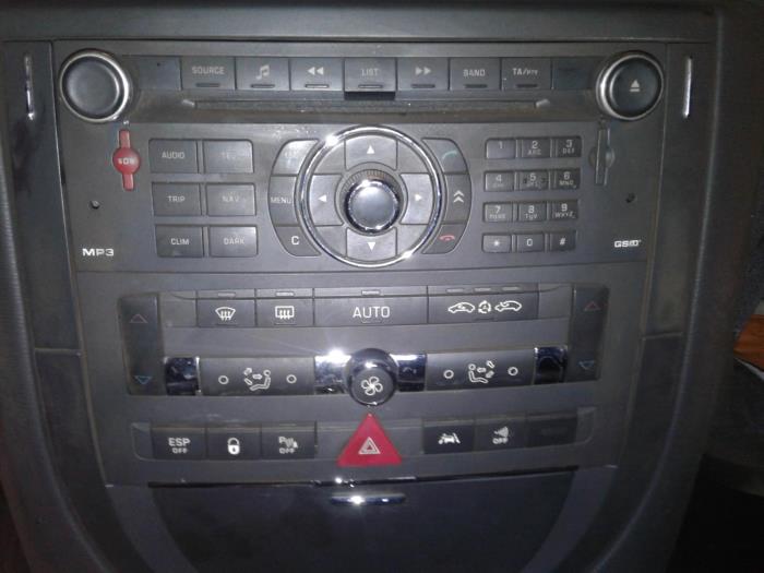Heater control panel from a Citroën C6 (TD) 3.0 HDiF V6 24V 2012