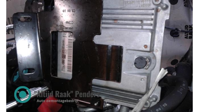 Used Engine management computer Jaguar XE 2.0d 180 16V Price on request offered by "Altijd Raak" Penders