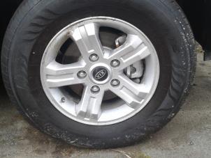 Used Set of wheels Kia Sorento I (JC) 2.5 CRDi 16V Price on request offered by "Altijd Raak" Penders