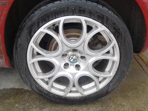 Used Set of wheels Alfa Romeo Brera (939) 2.4 JTDM 20V Price on request offered by "Altijd Raak" Penders