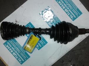 Used Front drive shaft, left Alfa Romeo Brera (939) 2.4 JTDM 20V Price on request offered by "Altijd Raak" Penders
