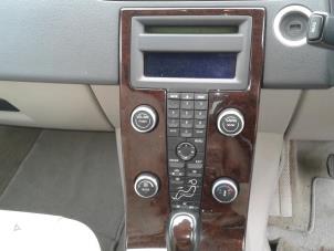 Used Radio CD player Volvo C70 (MC) 2.4 D5 20V Autom. Price on request offered by "Altijd Raak" Penders