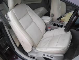 Used Seat, left Volvo C70 (MC) 2.4 D5 20V Autom. Price on request offered by "Altijd Raak" Penders