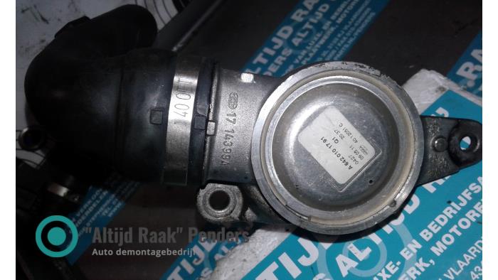 PCV valve from a Mercedes ML-Klasse 2007