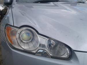 Used Headlight, right Jaguar XF (CC9) 2.7 D V6 24V Price on request offered by "Altijd Raak" Penders