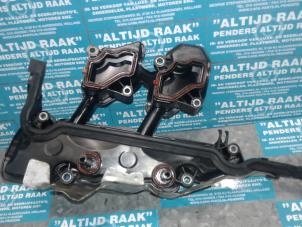 Used Rocker cover Renault Koleos Price on request offered by "Altijd Raak" Penders