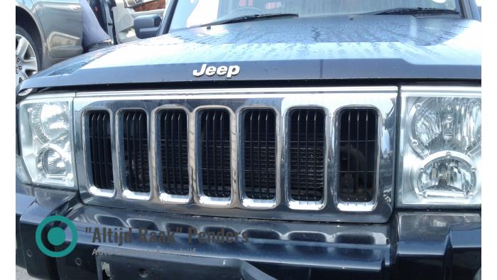 Używane Grill Jeep Commander (XK) 3.0 CRD Cena na żądanie oferowane przez "Altijd Raak" Penders
