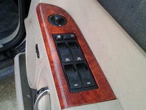 Used Electric window switch Jeep Commander (XK) 3.0 CRD Price on request offered by "Altijd Raak" Penders