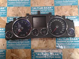 Used Odometer KM Volkswagen Touareg Price on request offered by "Altijd Raak" Penders