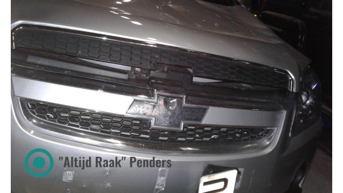 Używane Grill Chevrolet Captiva (C100) 2.0 CDTI 16V 150 4x4 Cena na żądanie oferowane przez "Altijd Raak" Penders