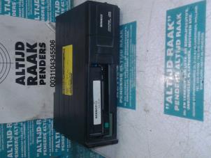 Used CD changer Renault Laguna Price on request offered by "Altijd Raak" Penders