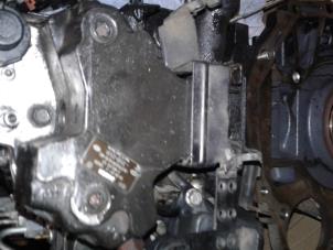 Used Mechanical fuel pump Hyundai Santafe Price on request offered by "Altijd Raak" Penders