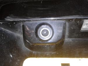 Used Reversing camera Chevrolet Captiva (C140) 2.2 D 16V 4x4 Price on request offered by "Altijd Raak" Penders