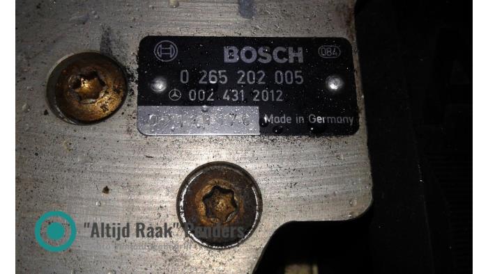 Begagnade ABS-pump Mercedes SL (R129) 5.0 500 SL 32V Pris på förfrågan erbjuds av "Altijd Raak" Penders