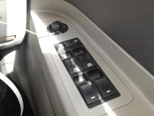 Usagé Commutateur vitre électrique Chrysler 300 C 3.0 CRD V6 24V Prix sur demande proposé par "Altijd Raak" Penders