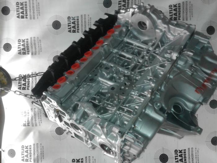 Engine from a BMW X5 (E70) xDrive 40d 3.0 24V 2009