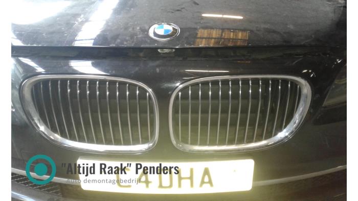 Używane Listwa grilla BMW 7 serie (F01/02/03/04) 730d 24V Cena na żądanie oferowane przez "Altijd Raak" Penders