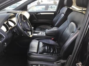 Used Set of upholstery (complete) Audi Q7 (4LB) 3.0 TDI V6 24V Price on request offered by "Altijd Raak" Penders