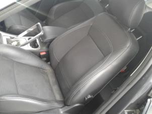 Gebrauchte Sitz links Ford S-Max (GBW) 2.0 TDCi 16V 140 Preis auf Anfrage angeboten von "Altijd Raak" Penders