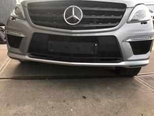 Used Bumper fog light Mercedes ML III (166) 5.5 ML-63 AMG V8 32V Biturbo Price on request offered by "Altijd Raak" Penders