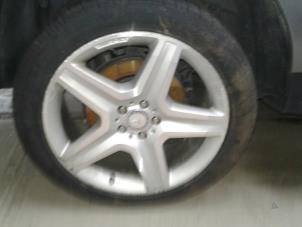 Used Set of wheels Mercedes ML III (166) 3.0 ML-350 BlueTEC V6 24V 4-Matic Price on request offered by "Altijd Raak" Penders