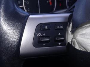 Gebrauchte Radiobedienung Lenkrad Mazda MX-5 (NC18/1A) 1.8i 16V Preis auf Anfrage angeboten von "Altijd Raak" Penders