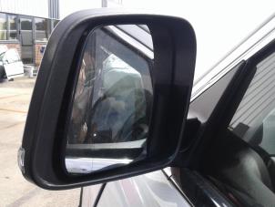 Used Wing mirror, left Jeep Grand Cherokee (WK/WK2) 3.0 CRD V6 24V Price on request offered by "Altijd Raak" Penders