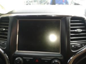 Used Navigation display Jeep Grand Cherokee (WK/WK2) 3.0 CRD V6 24V Price on request offered by "Altijd Raak" Penders