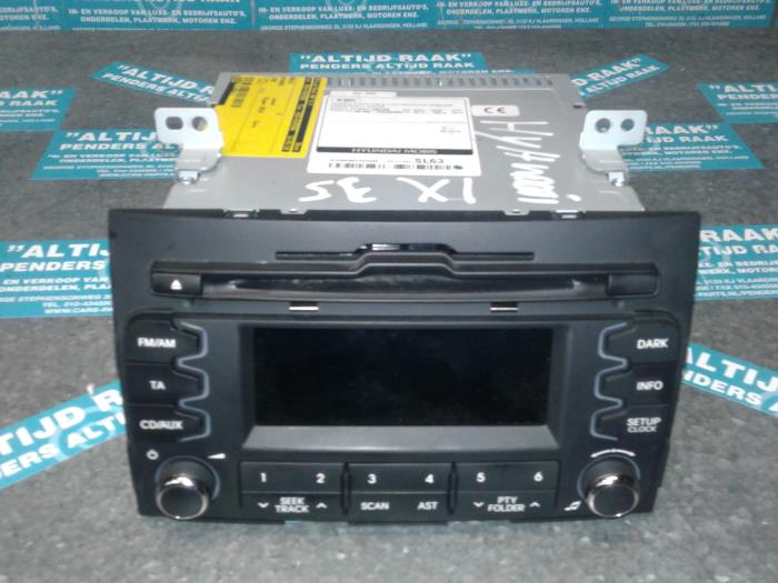 Radio from a Hyundai IX35 2014