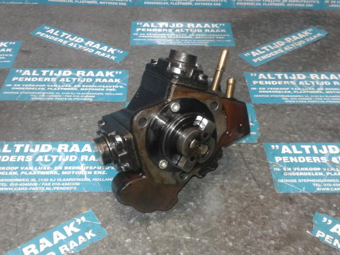 Mechanical fuel pump from a Fiat Punto 2011