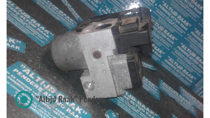Używane Pompa ABS Fiat Punto II (188) 1.8 HGT 16V Cena na żądanie oferowane przez "Altijd Raak" Penders